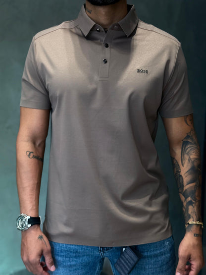 Camiseta Tipo Polo BOSS con Detalle en los Hombros