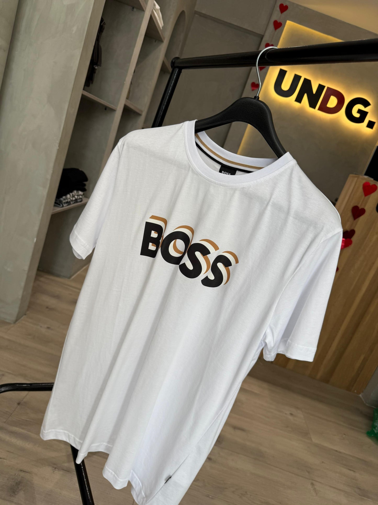 Camiseta BOSS con Estampado en Ilusión 3D