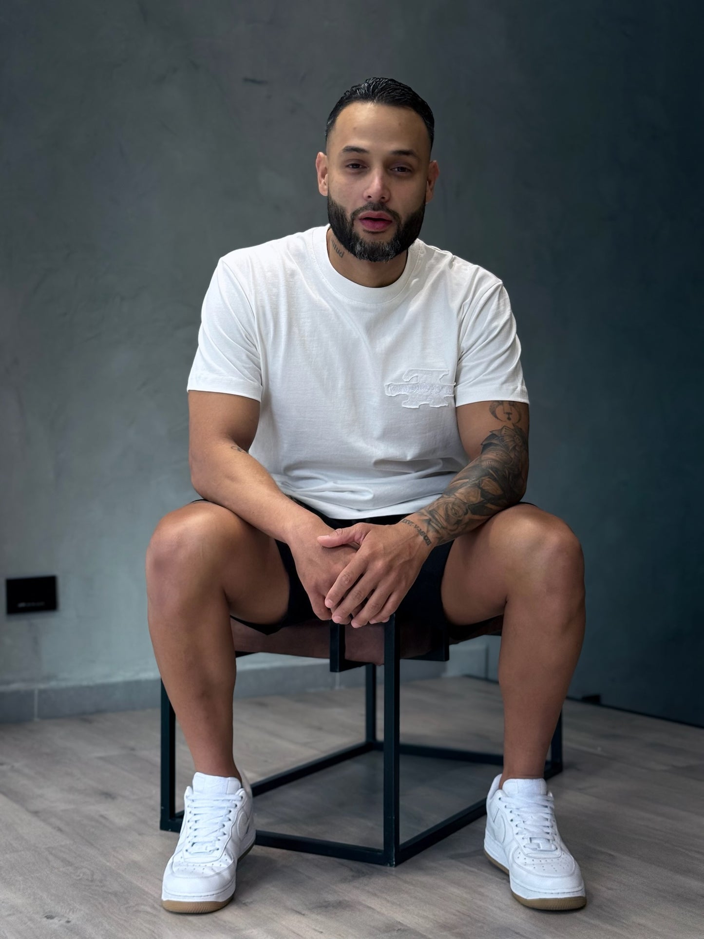 Camiseta CHROME HEARTS x LOUIS VUITTON con Apliques Tono a Tono