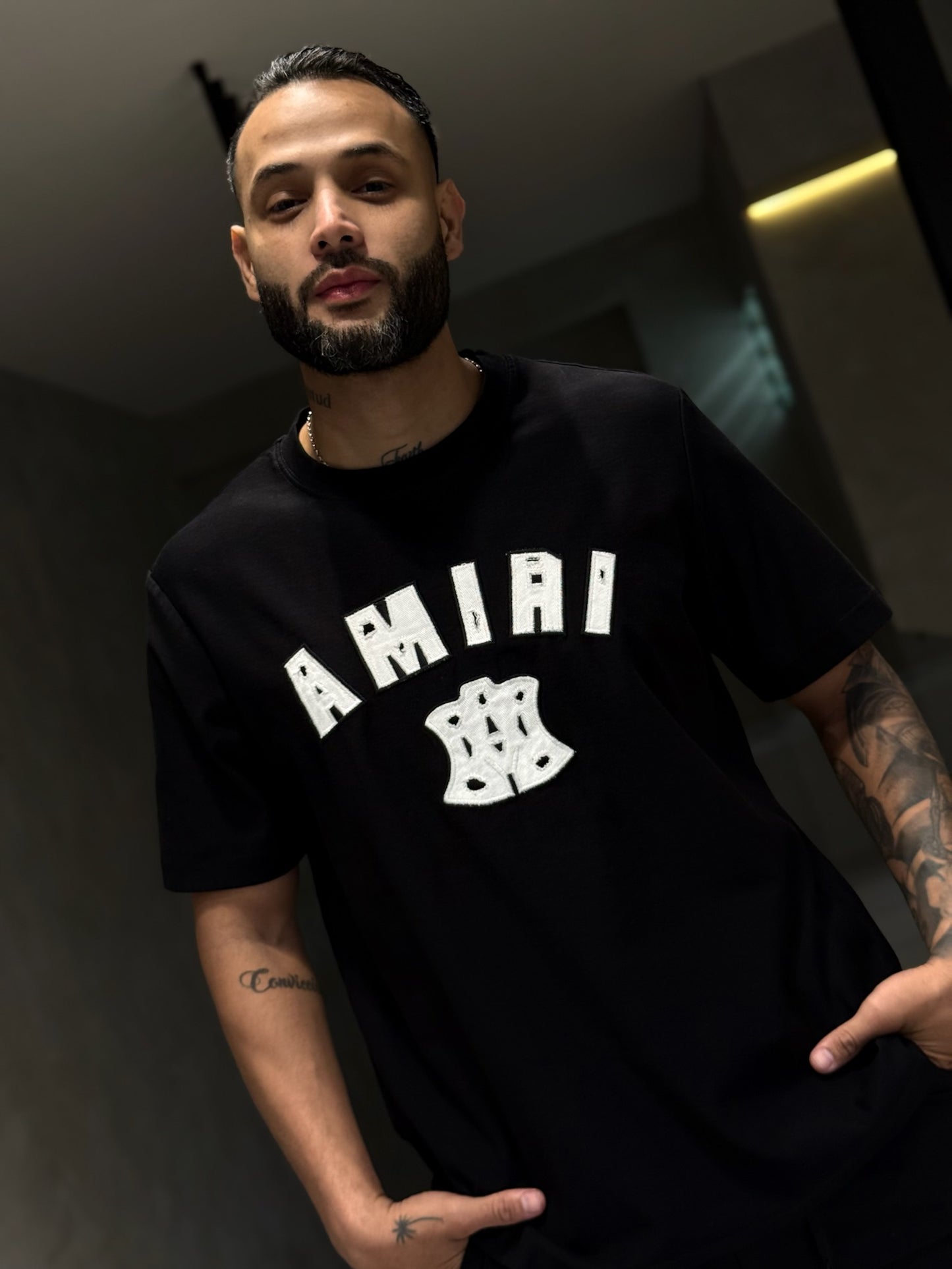 Camiseta AMIRI con Apliques en Tela Jean