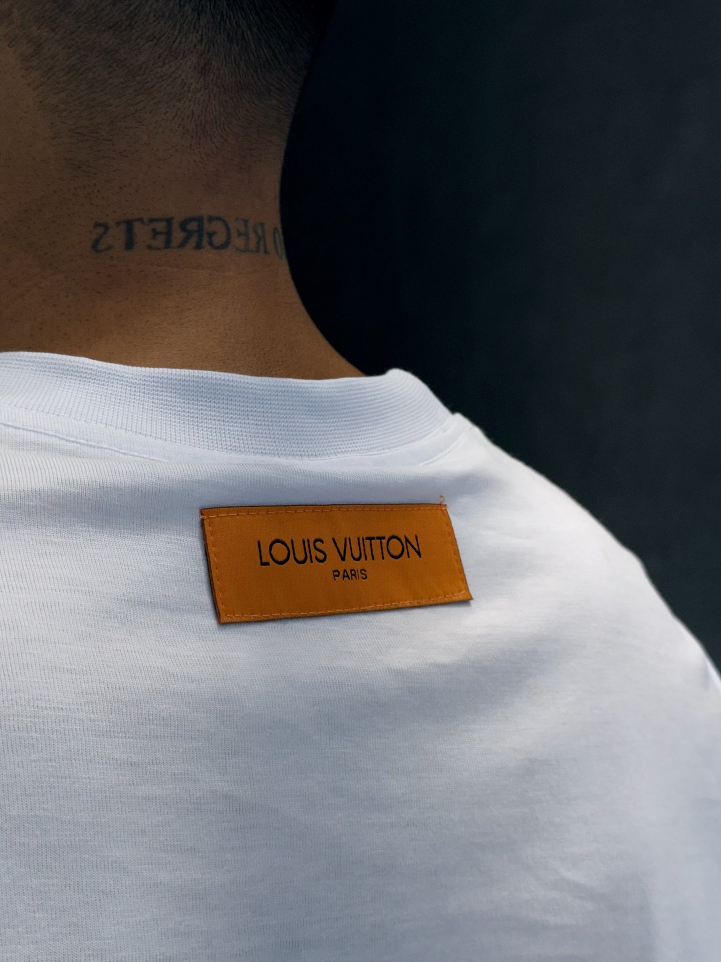 Camiseta LOUIS VUITTON con Apliques en Cuero