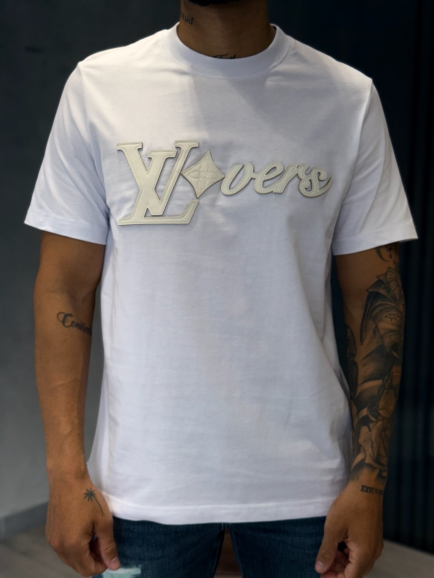 Camiseta LOUIS VUITTON con Apliques en Cuero