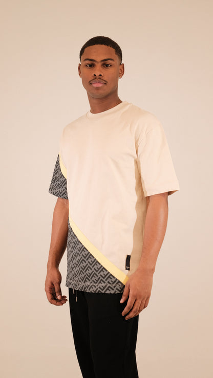 Camiseta FENDI con Detalle en Logomanía