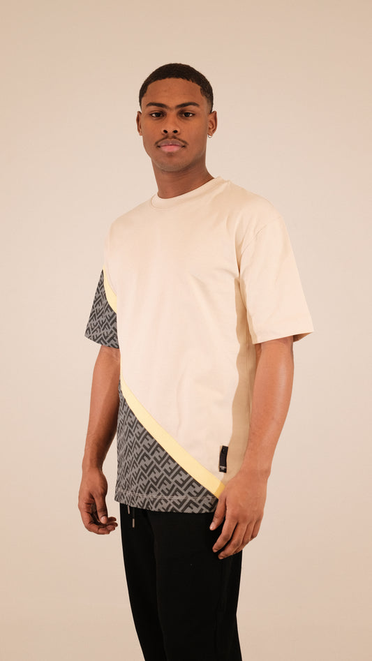 Camiseta FENDI con Detalle en Logomanía