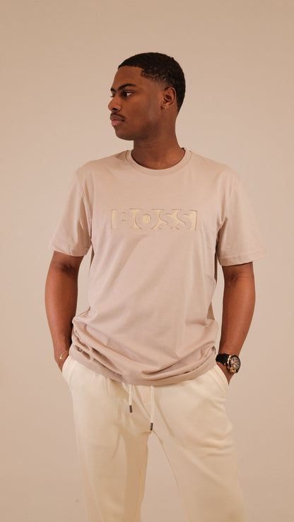 Camiseta BOSS en Alto Relieve
