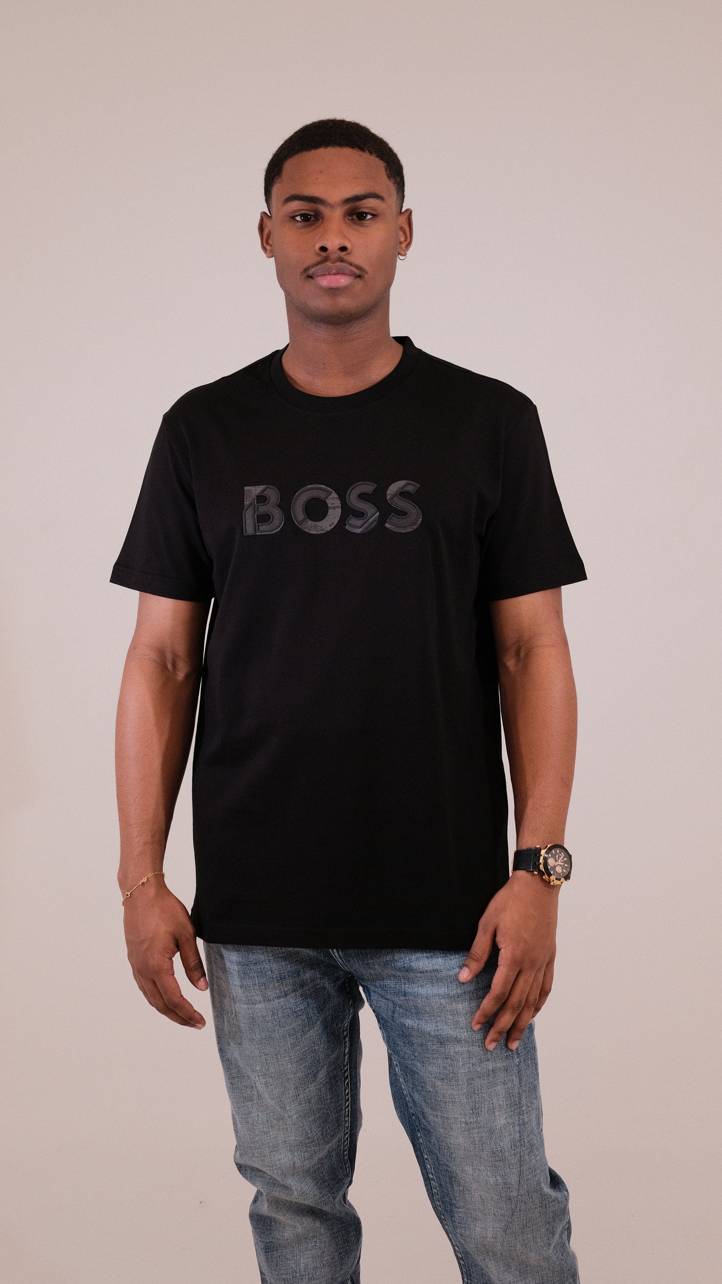 Camiseta BOSS con Estampado Rubber y Efecto Desgaste