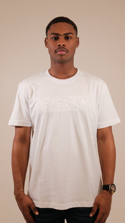 Camiseta BOSS en Alto Relieve