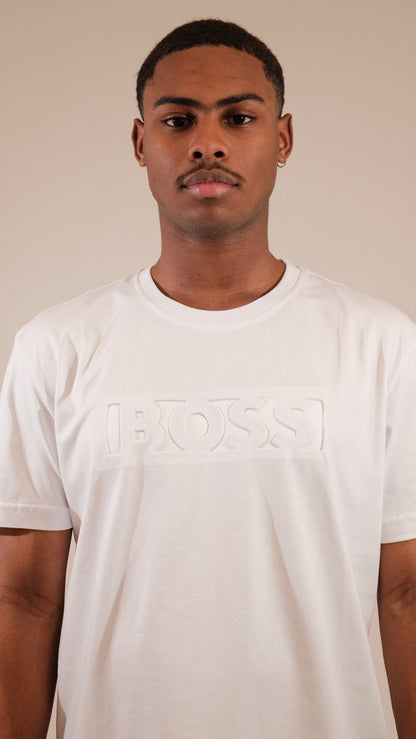 Camiseta BOSS en Alto Relieve