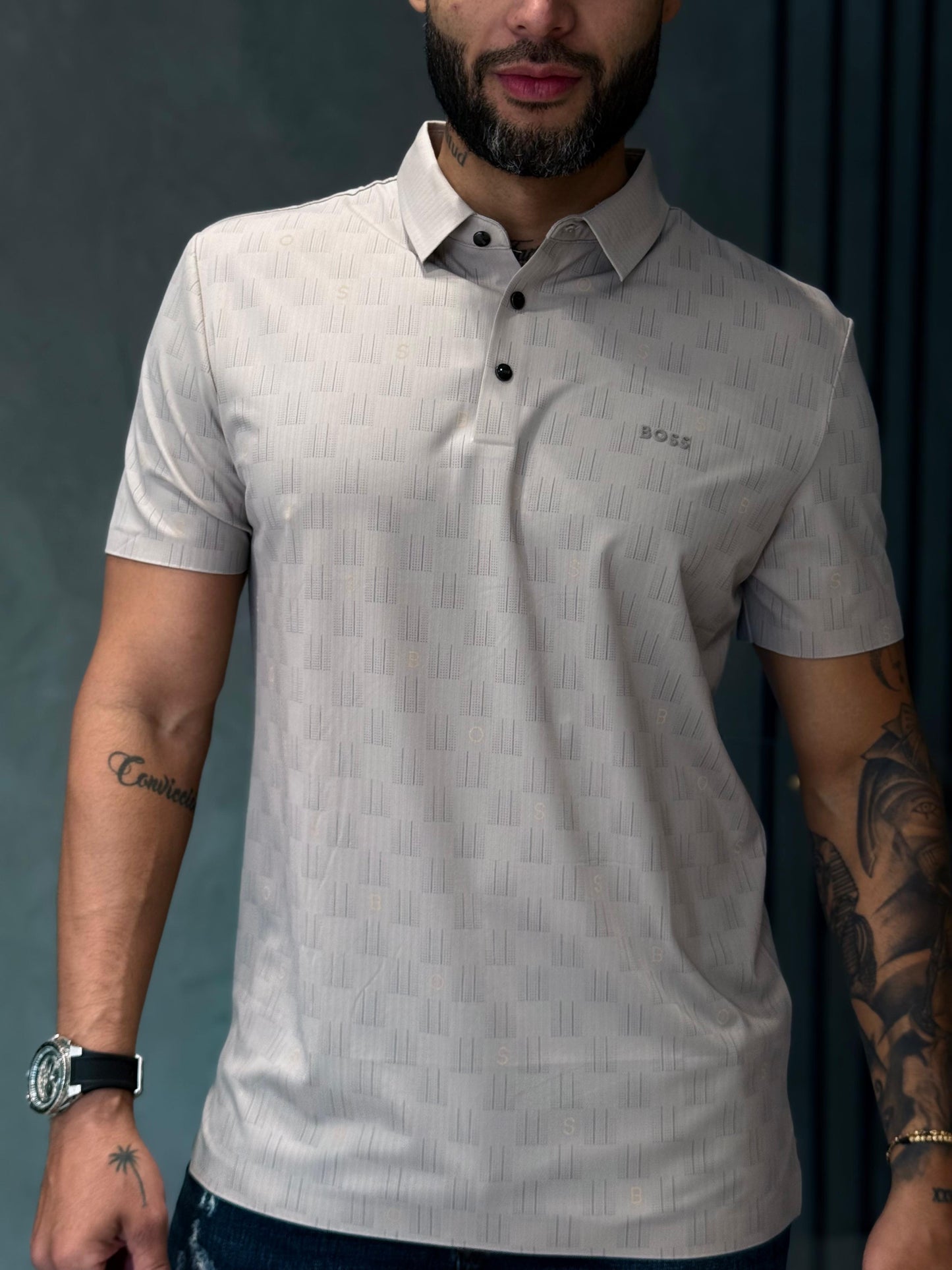 Camiseta BOSS con Logomania en la tela