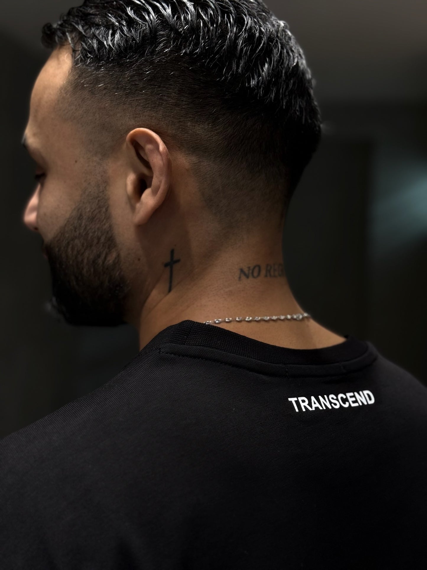 Camiseta BURBERRY con Estampado Tipografía Gótica