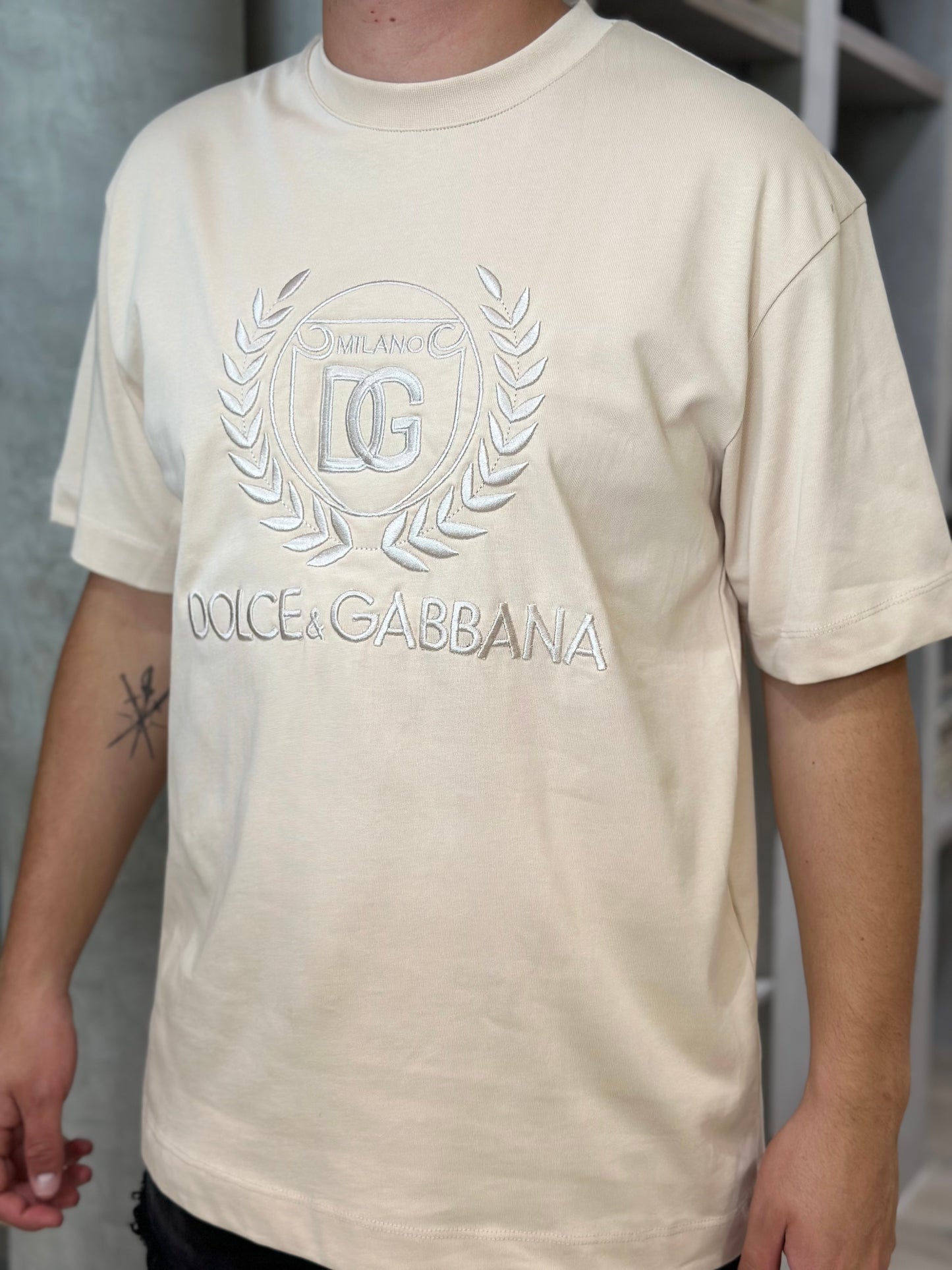 Camiseta DOLCE & GABBANA con Logo Bordado en el Frente