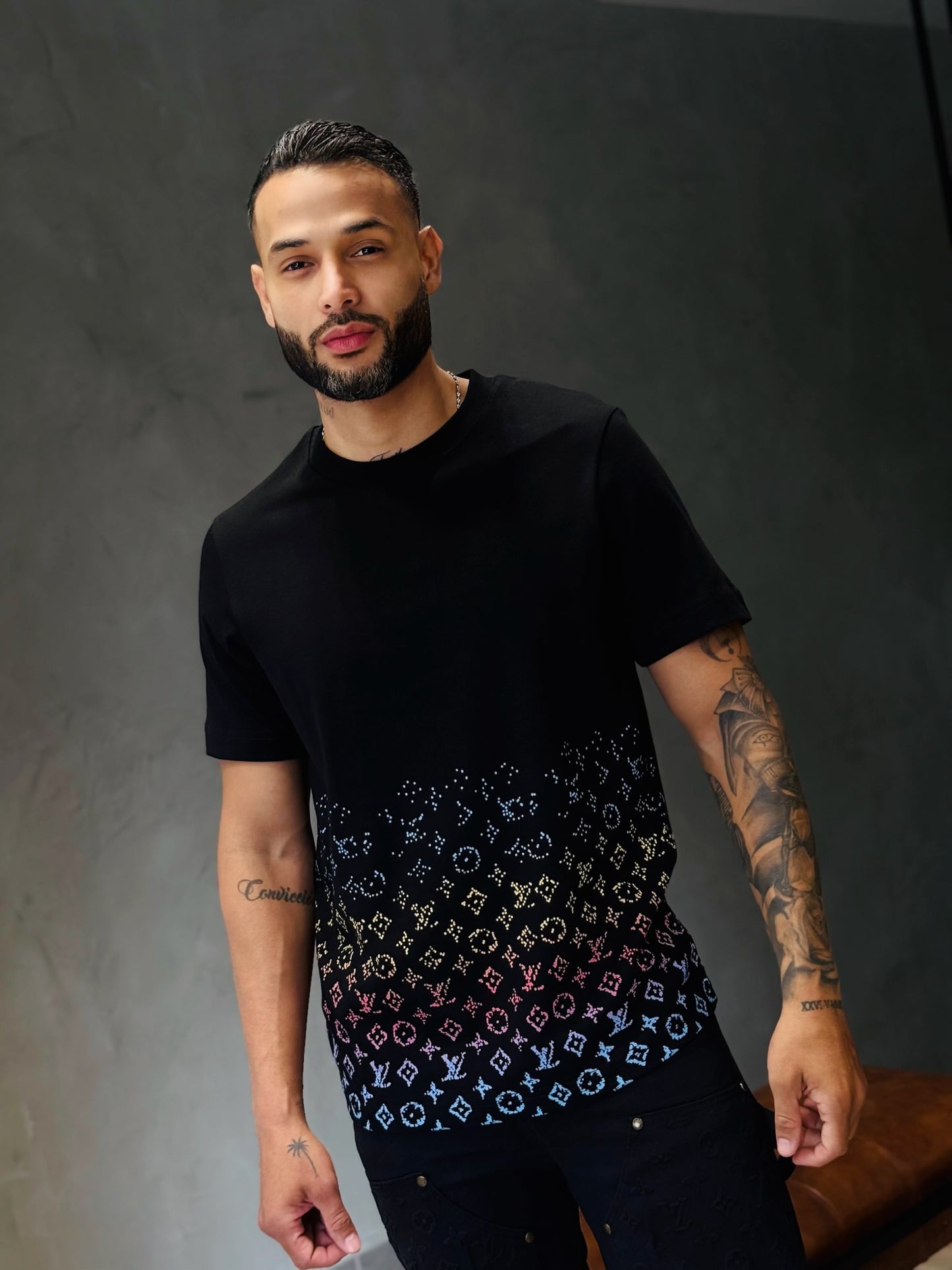 Camiseta LOUIS VUITTON con Estampado en la Parte Inferior